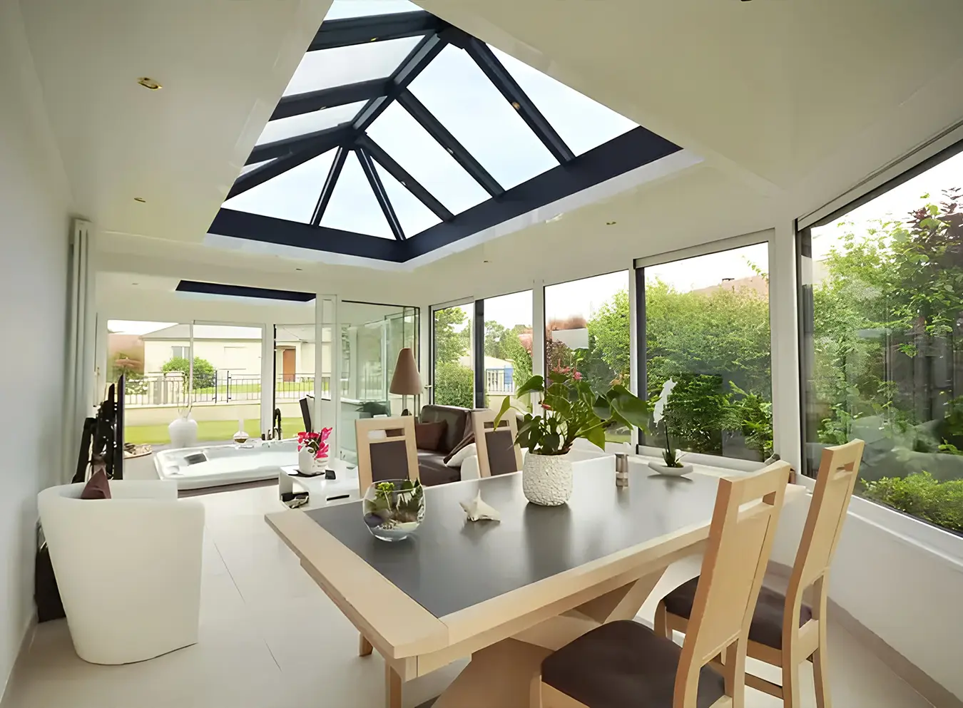 Intérieur confortable d'un véranda OMBRALU