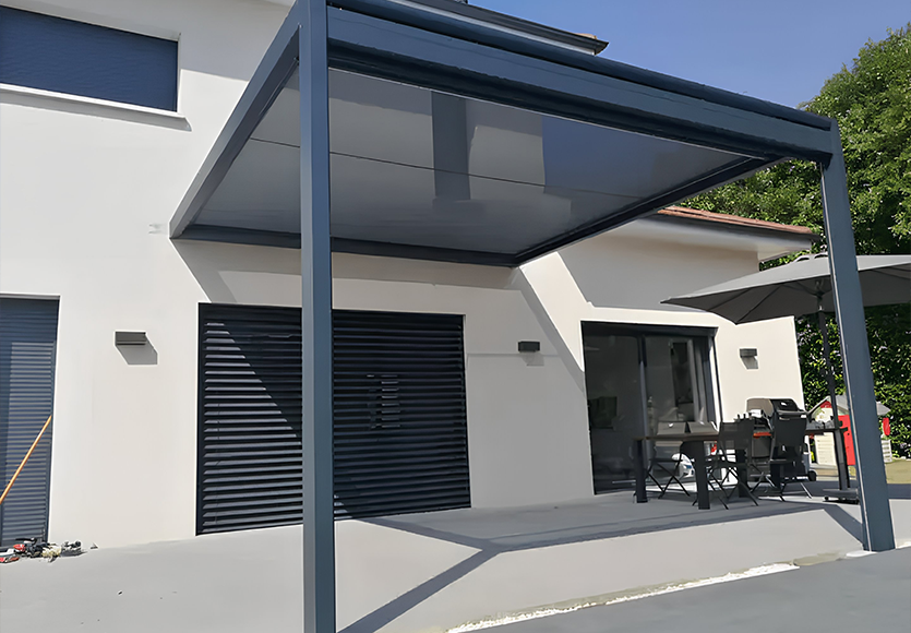 Pergola à toile COCOOON+, en aluminium robuste, prévue pour résister à toutes les intempéries