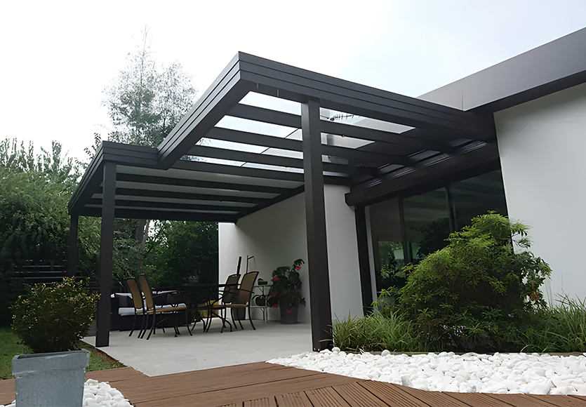 Pergola à toiture fixe Jade, en aluminium robuste, prévue pour résister à toutes les intempéries