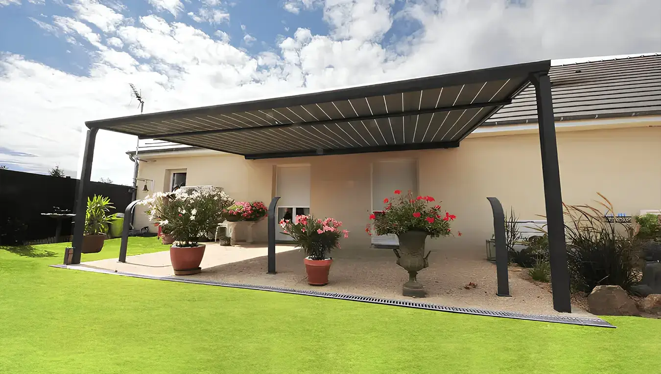Pergola OMBRALU Oasis, avec une toile robuste et résistante aux intempéries