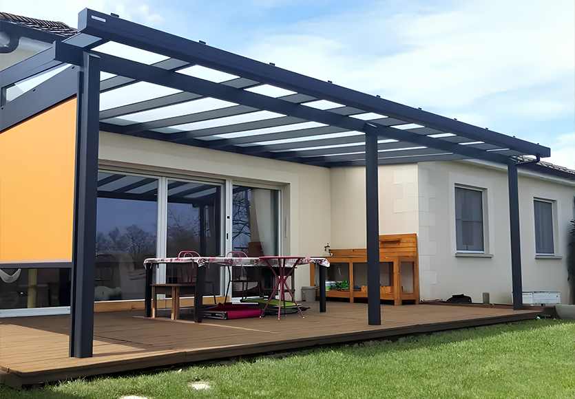 Pergola à toiture fixe Saphir, en aluminium robuste, prévue pour résister à toutes les intempéries