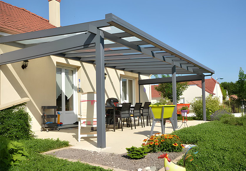 Pergola à toiture fixe Saphir, en aluminium robuste, prévue pour résister à toutes les intempéries