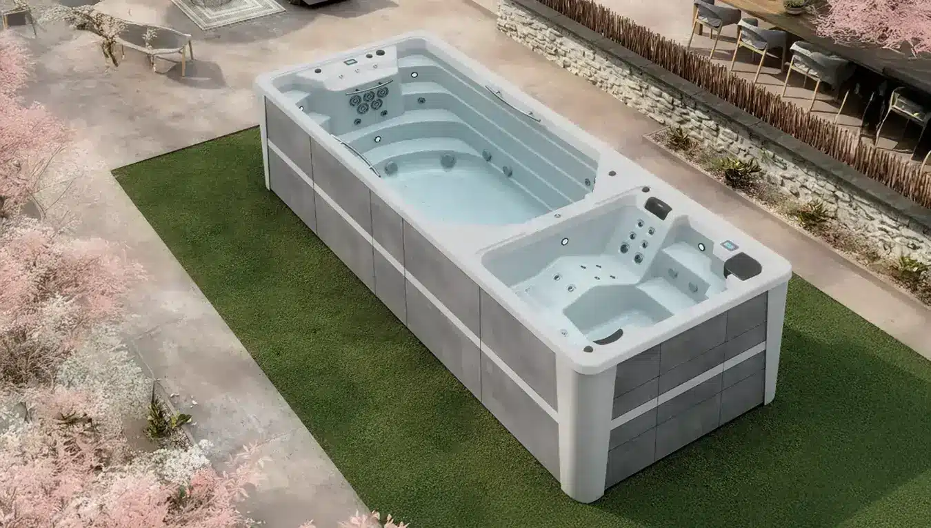 Spa de nage installé au jardin
