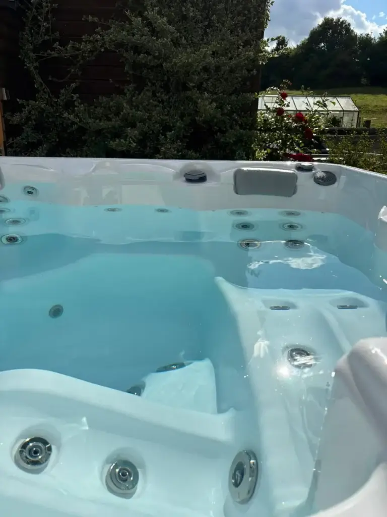 Spa extérieur installé par Cocooon